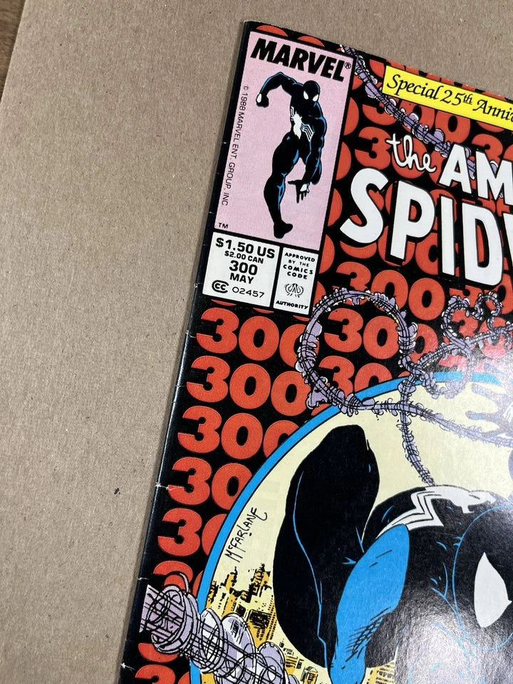 AMAZING SPIDER-MAN #300 - 1988 - FN- - NEWSSTAND EDITION - 1ST FULL VENOM
