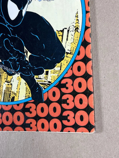 AMAZING SPIDER-MAN #300 - 1988 - FN- - NEWSSTAND EDITION - 1ST FULL VENOM